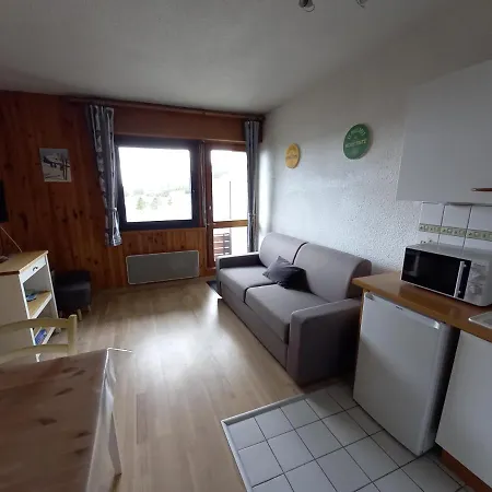 4 Pers Balcon Vue & Pistes Superbesse * Сюпер-Бес